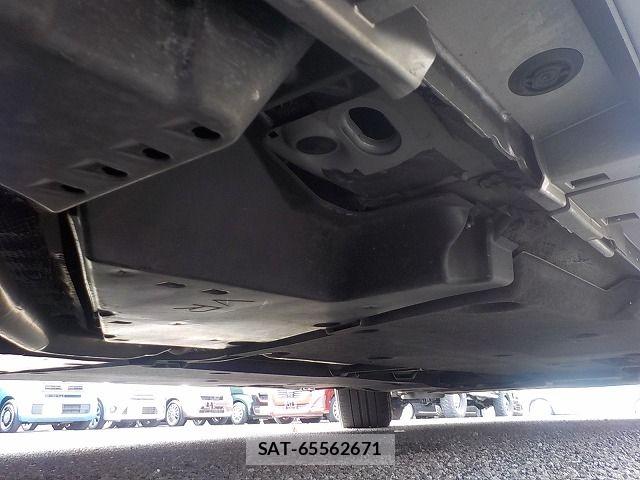 Lexus ES 2019-03 5870792-23