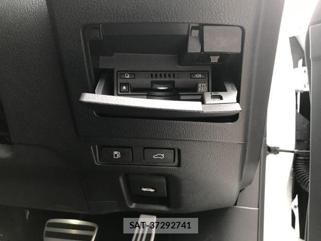 Lexus ES 2019-03 5870791-21