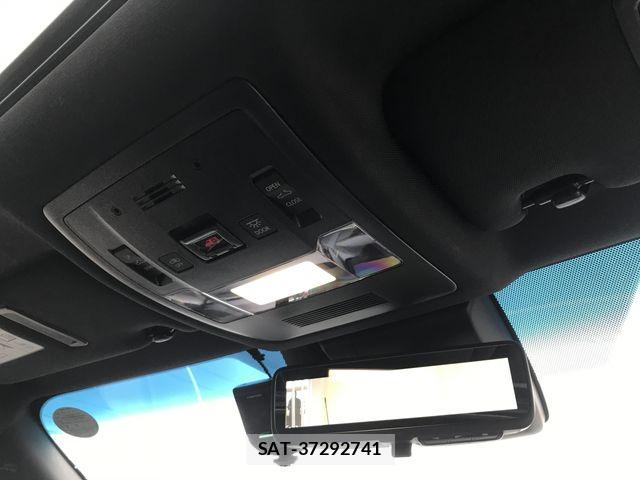 Lexus ES 2019-03 5870791-24