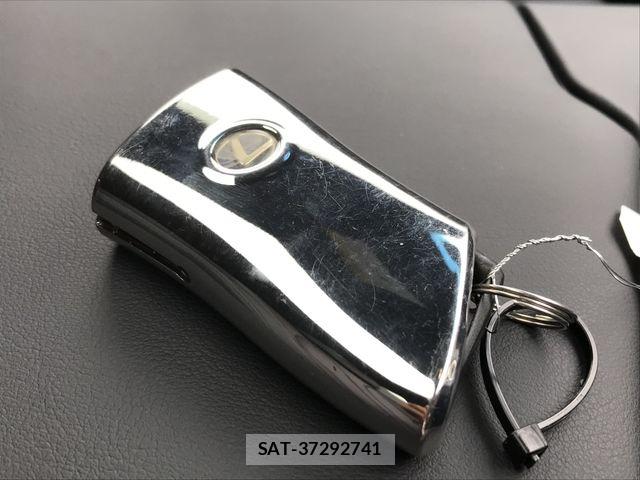 Lexus ES 2019-03 5870791-26