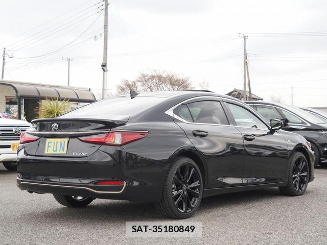 Lexus ES 2023-02 5870789-4