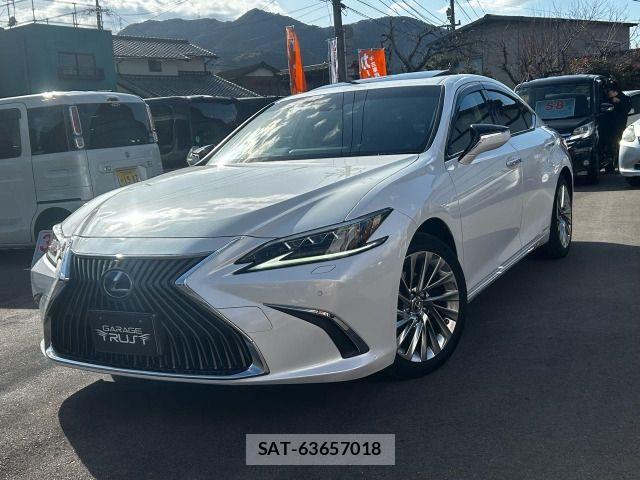 Lexus ES 2019-12 6003107-2