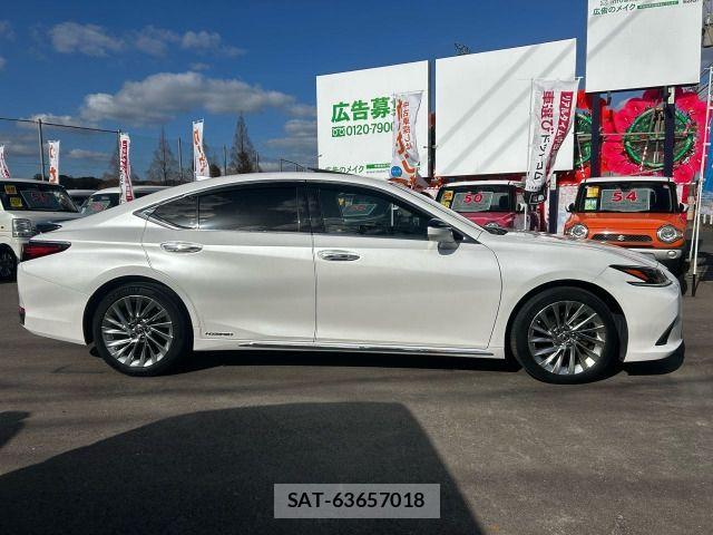 Lexus ES 2019-12 6003107-7
