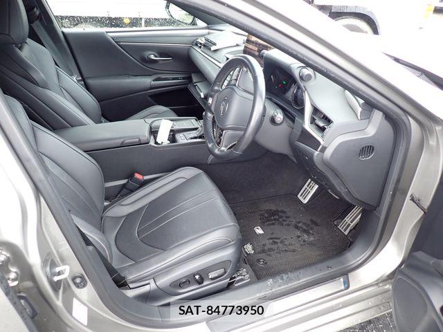 Lexus ES 2019-09 6499414-1