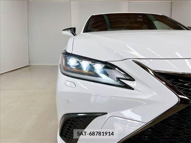 Lexus ES 2019-12 6526499-17