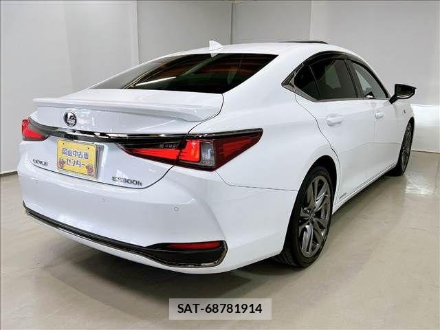 Lexus ES 2019-12 6526499-3