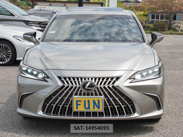 Lexus ES 2024-07 6526493-1