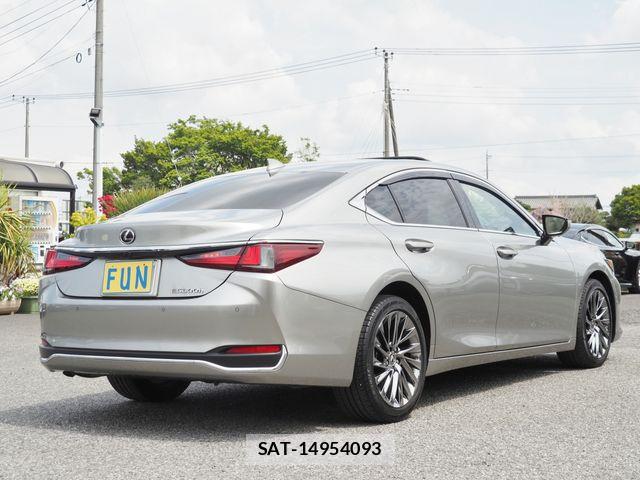 Lexus ES 2024-07 6526493-4