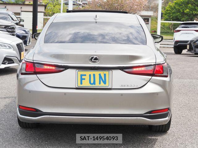 Lexus ES 2024-07 6526493-6