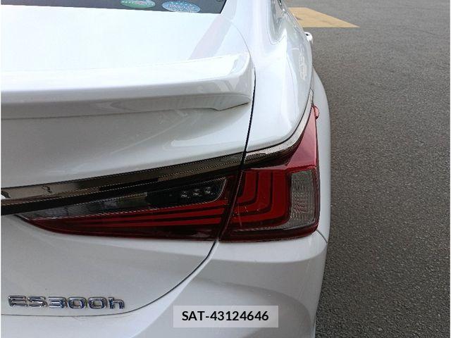 Lexus ES 2019-02 6612780-9