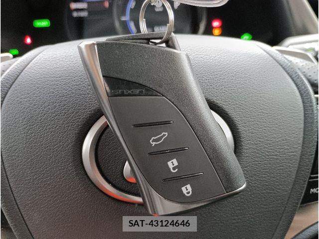 Lexus ES 2019-02 6612780-23
