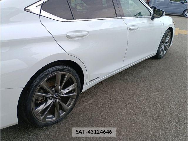 Lexus ES 2019-02 6612780-3