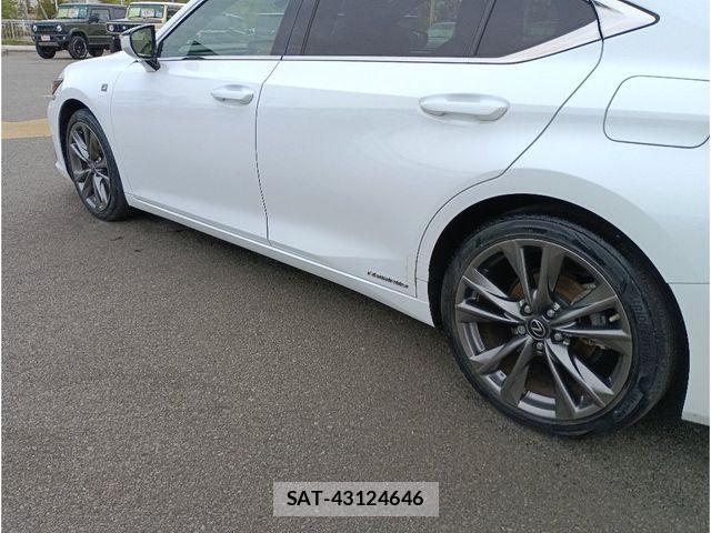 Lexus ES 2019-02 6612780-4