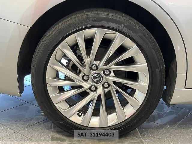 Lexus ES 2019-08 6612776-10