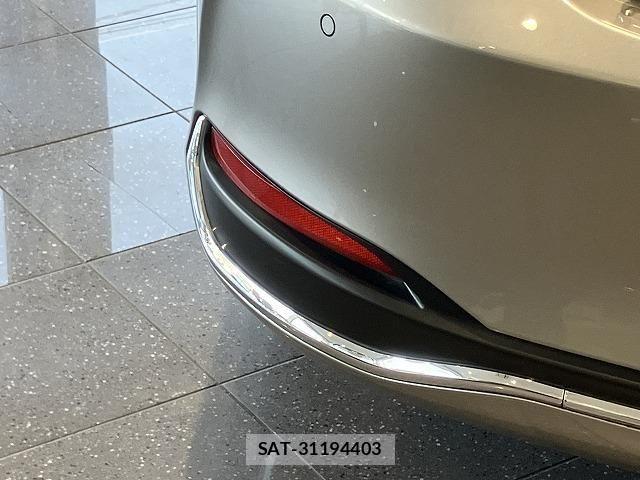 Lexus ES 2019-08 6612776-17