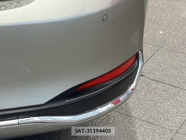 Lexus ES 2019-08 6612776-18