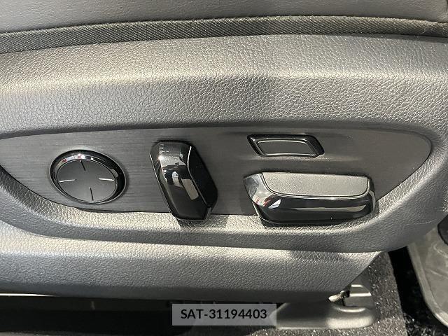 Lexus ES 2019-08 6612776-25
