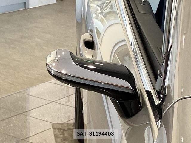 Lexus ES 2019-08 6612776-28