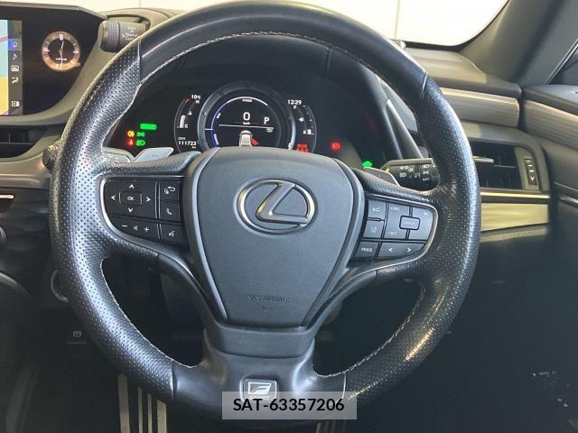 Lexus ES 2019-08 6612778-10