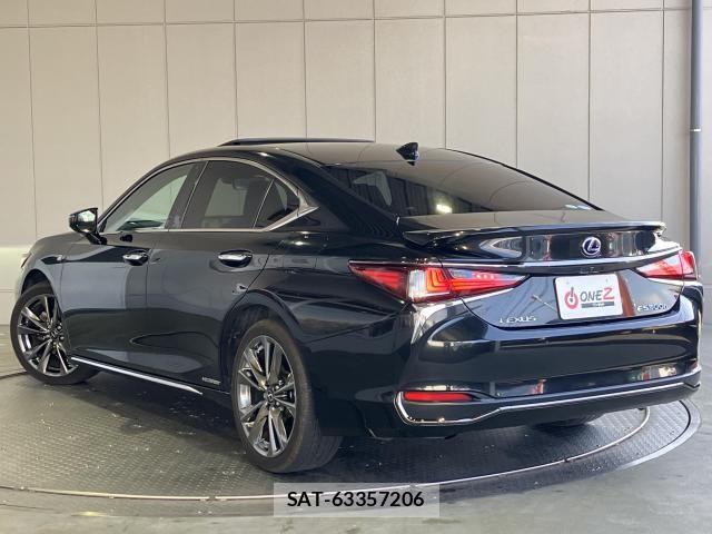 Lexus ES 2019-08 6612778-25