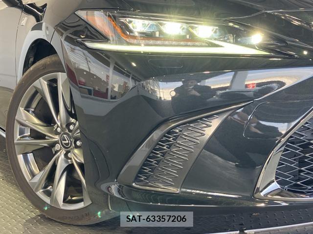 Lexus ES 2019-08 6612778-28