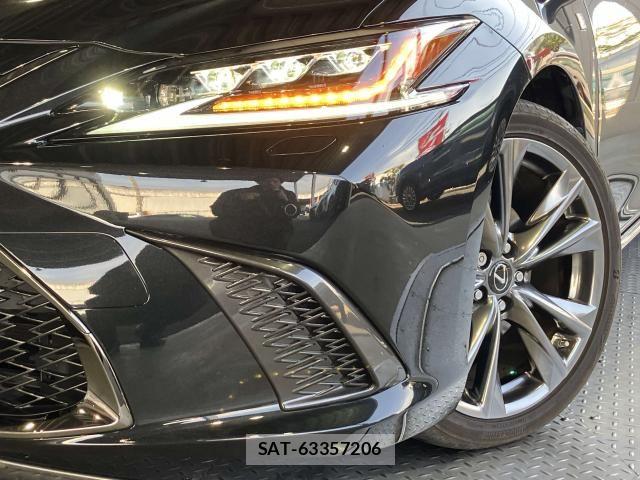 Lexus ES 2019-08 6612778-2