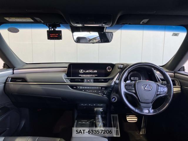 Lexus ES 2019-08 6612778-5