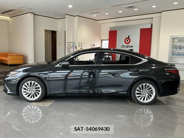 Lexus ES 2019-09 6612772-14
