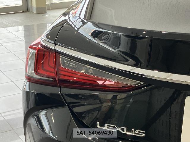 Lexus ES 2019-09 6612772-26