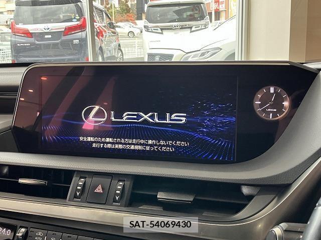 Lexus ES 2019-09 6612772-2