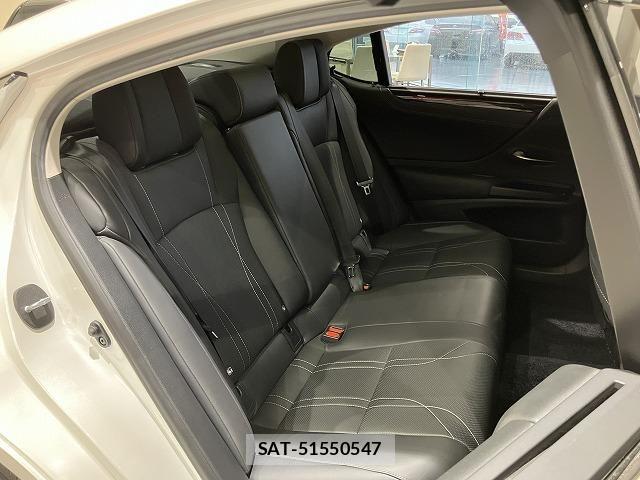 Lexus ES 2019-09 6612775-12
