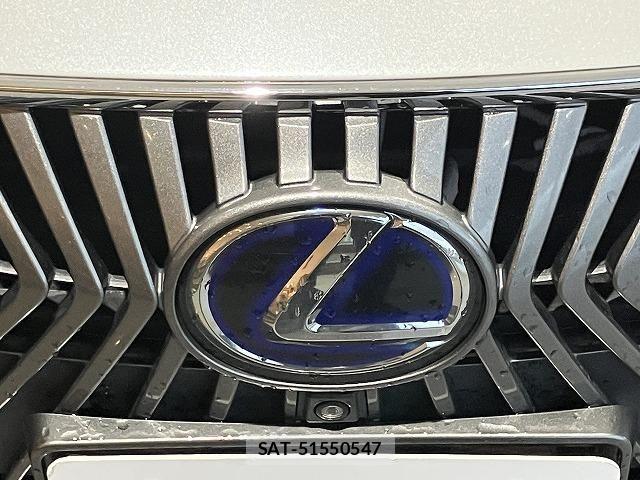 Lexus ES 2019-09 6612775-15