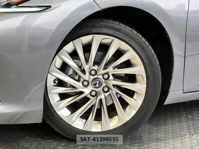 Lexus ES 2020-11 6612774-4