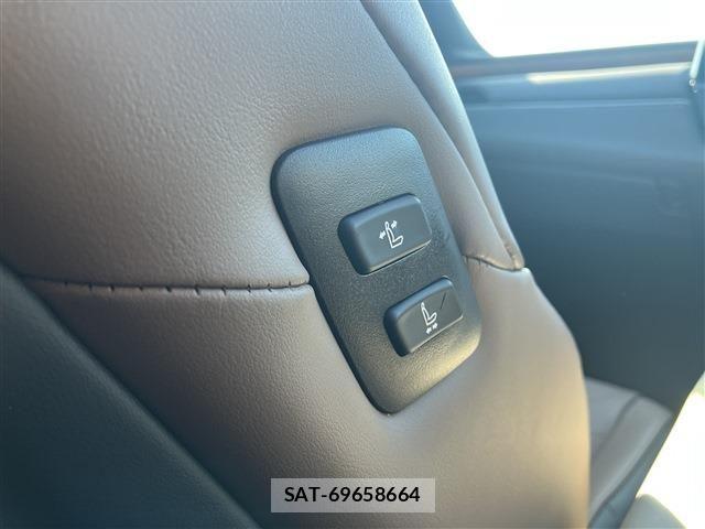 Lexus ES 2023-12 6682723-27