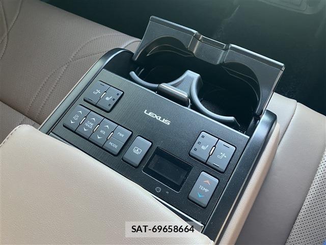 Lexus ES 2023-12 6682723-29