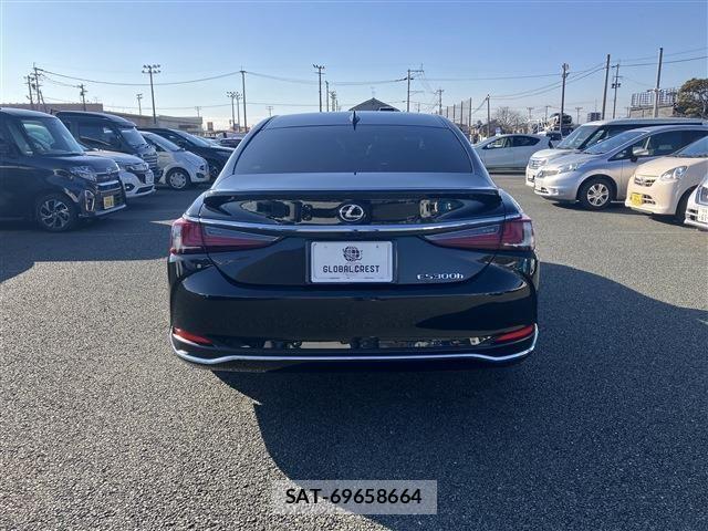 Lexus ES 2023-12 6682723-5