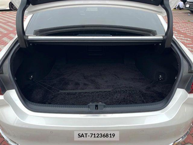 Lexus ES 2019-01 6716498-9