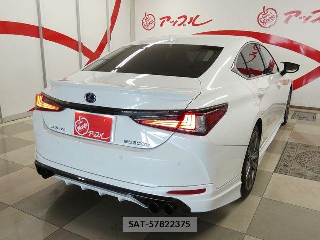 Lexus ES 2020-08 6752227-26