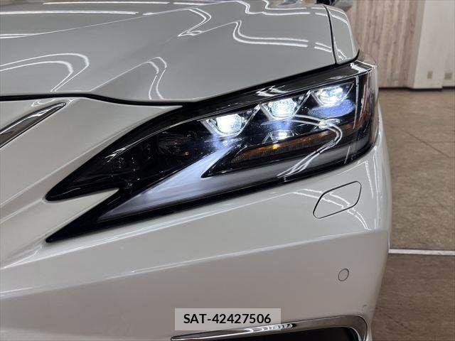 Lexus ES 2021-05 6815678-11