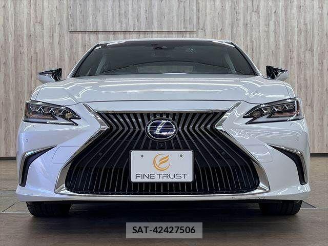 Lexus ES 2021-05 6815678-13