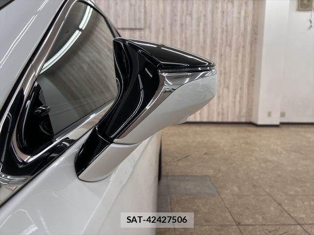 Lexus ES 2021-05 6815678-22
