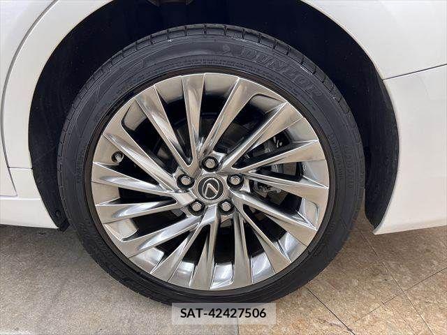 Lexus ES 2021-05 6815678-25