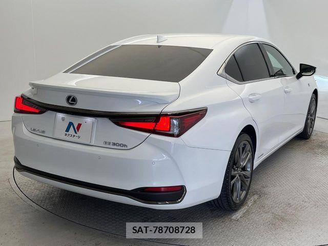 Lexus ES 2021-05 6815675-16