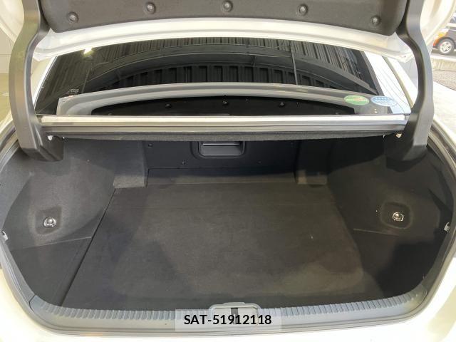 Lexus ES 2019-03 6907646-19