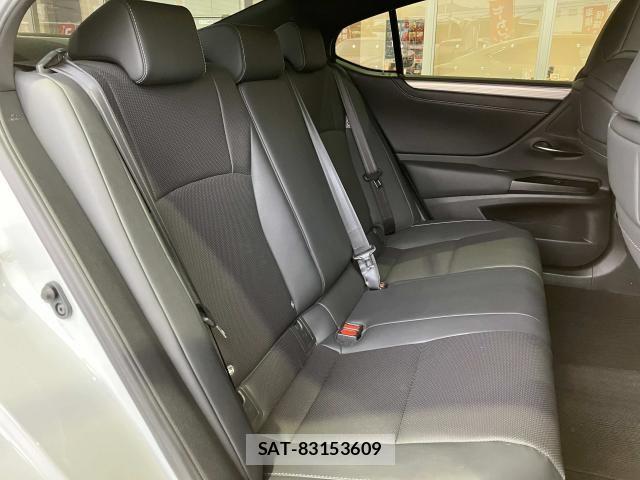 Lexus ES 2021-05 6907645-16