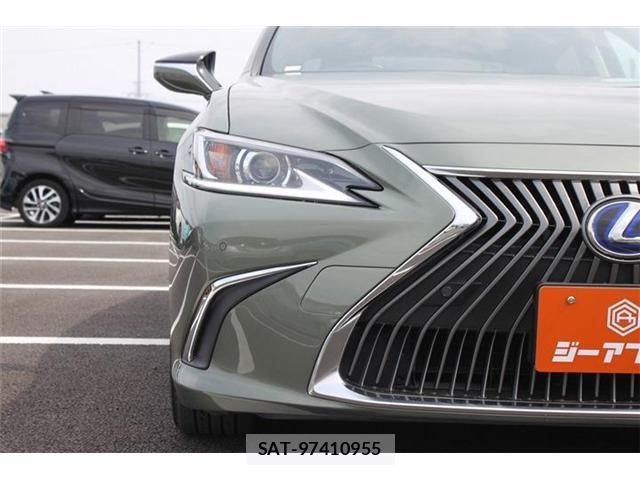 Lexus ES 2019-02 6994980-9