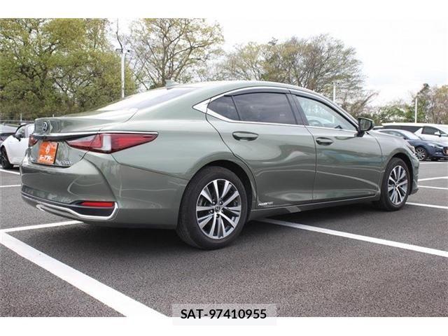 Lexus ES 2019-02 6994980-19