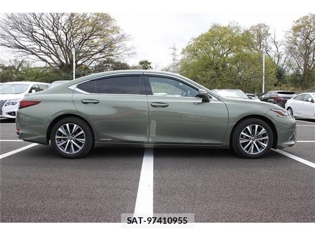 Lexus ES 2019-02 6994980-20