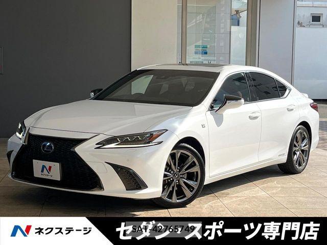 Lexus ES 2019-11 7020756-0