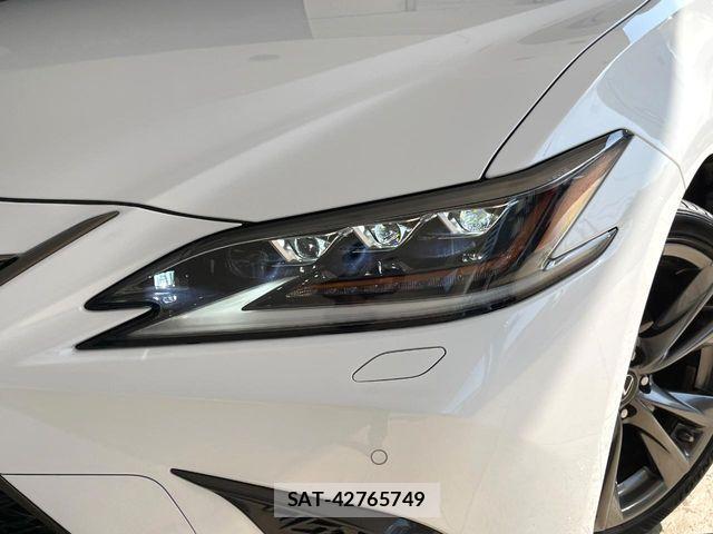 Lexus ES 2019-11 7020756-11